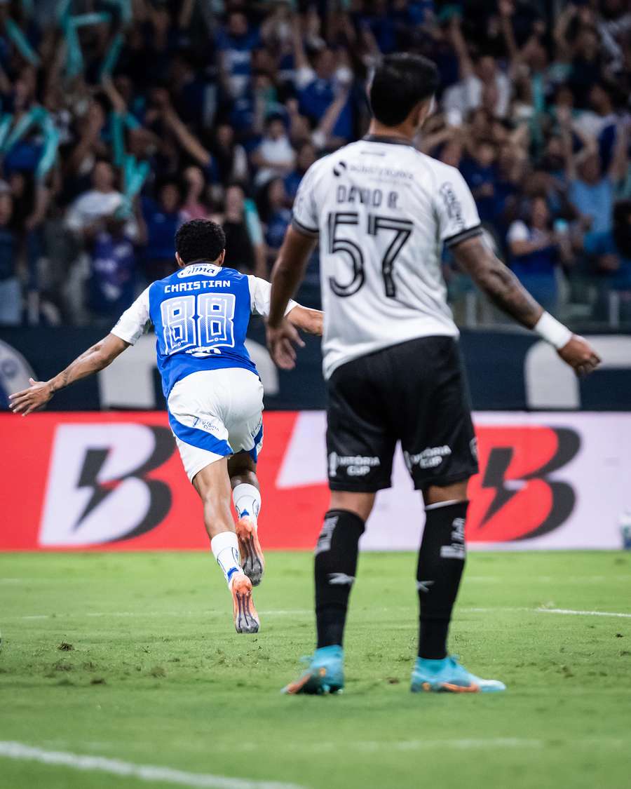 Christian fez o primeiro gol do Cruzeiro na partida