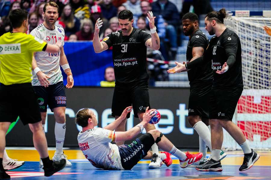 Portugal se impone con autoridad a Noruega y Egipto aplasta a Croacia en una noche loca de balonmano