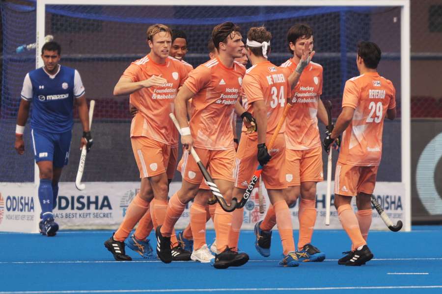 Nederlandse hockeymannen met recordzege van 14-0 op Chili naar kwartfinales WK