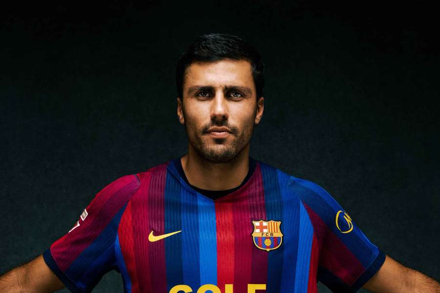 Rodri Hernández, în tricoul Barcelonei pentru El Clásico Rodri Hernández, în tricoul Barcelonei pentru El Clásico
