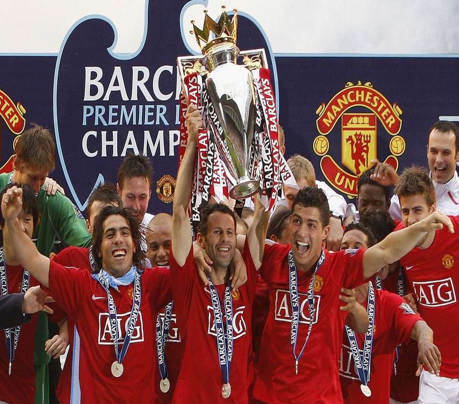 Man Utd celebrate another title