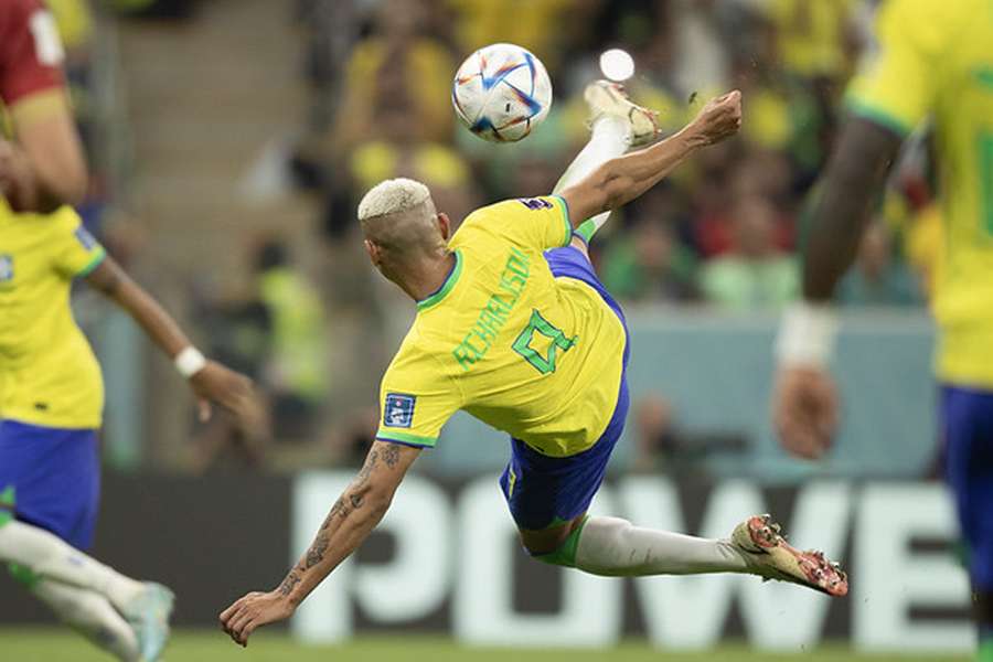 Pombo fez dois na estreia do Brasil na Copa do Catar