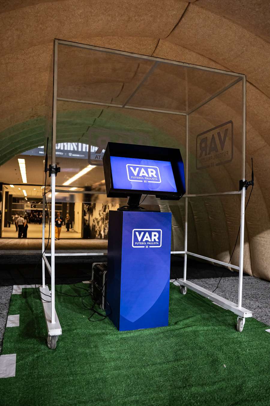 VAR na Neo Química Arena em jogo do Paulistão Feminino