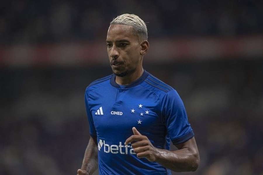 Matheus Pereira tiene contrato con Cruzeiro hasta 2026.