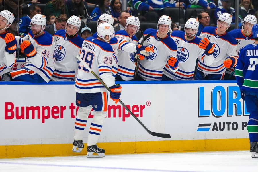 Draisaitl traf doppelt beim ersten Sieg seiner Oilers Draisaitl traf doppelt beim ersten Sieg seiner Oilers