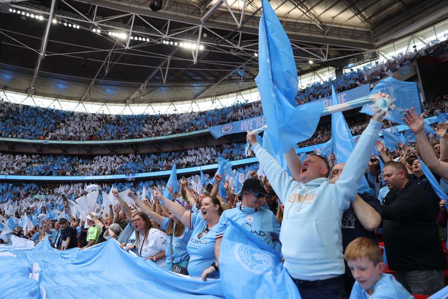 UEFA opfordrer fans til at ankomme NI timer før CL-finale for at undgå kaos