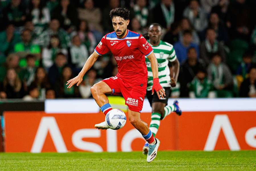 Luís Esteves fez 34 jogos e quatro golos pelo Gil Vicente Luís Esteves fez 34 jogos e quatro golos pelo Gil Vicente