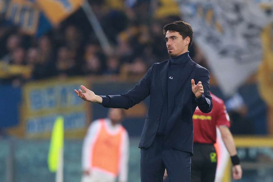 Carlos Cuesta, un técnico que rompe moldes