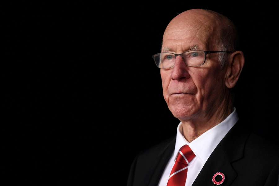 England and Manchester United legend Sir Bobby Charlton has died aged 86