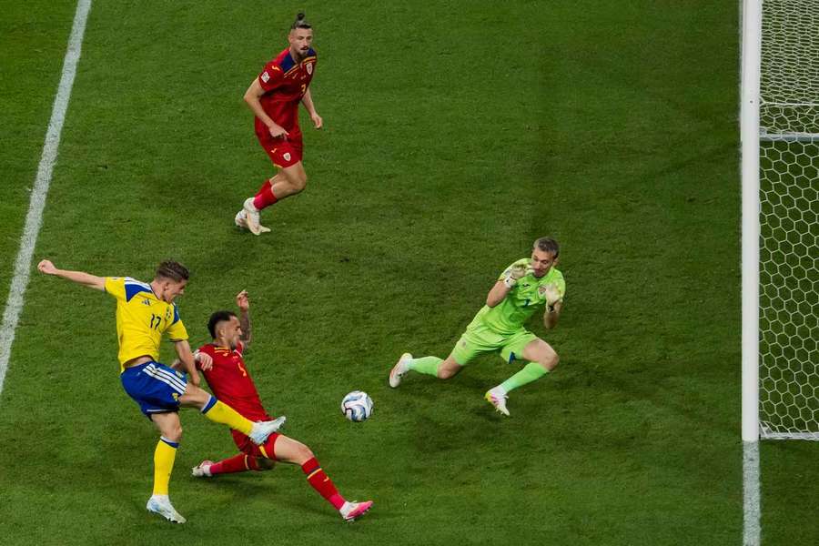 Ionuț Radu: „Am arătat că suntem foarte competitivi, echipa a făcut un meci foarte bun” Ionuț Radu: „Am arătat că suntem foarte competitivi, echipa a făcut un meci foarte bun”
