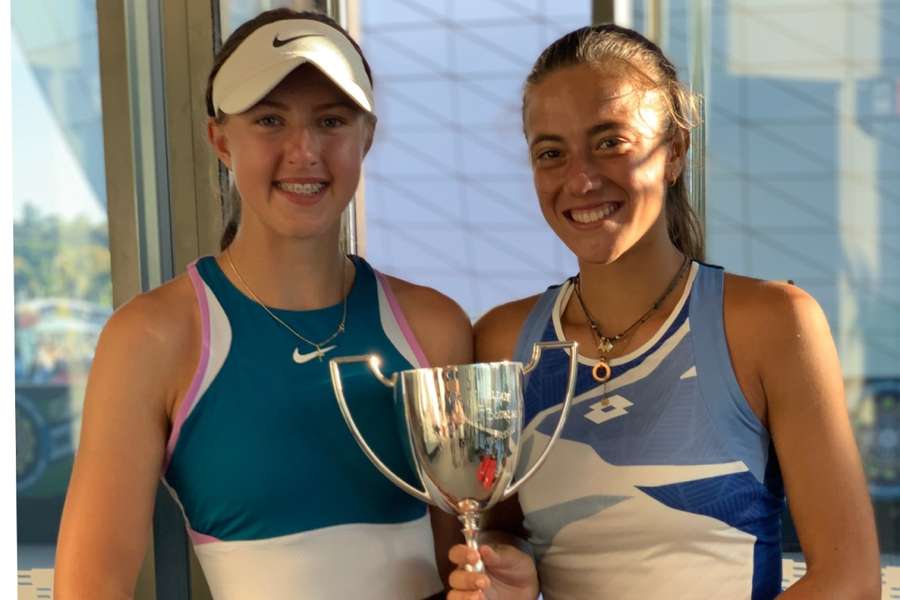 Slovenka a Talianka ovládli juniorskú štvorhru Australian Open.