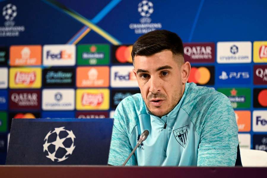Yuri Berchiche habla en rueda de prensa Yuri Berchiche habla en rueda de prensa