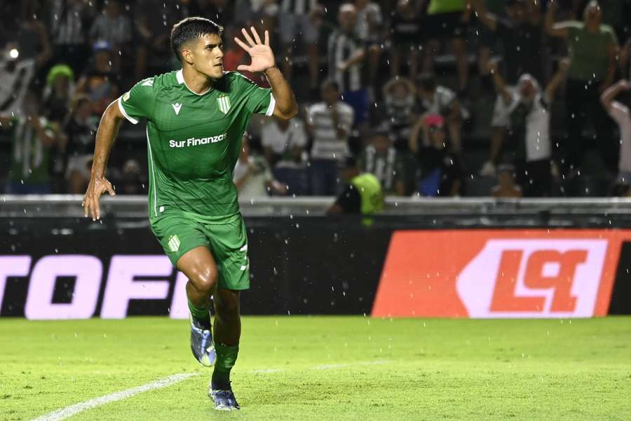 Banfield logró una victoria ante Newell's