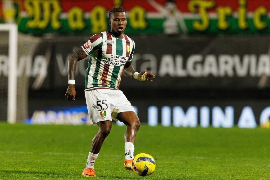 Sidny Cabral vai jogar no Benfica