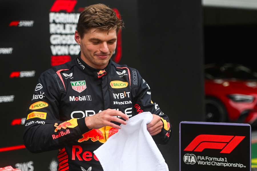 Max Verstappen é novamente o grande favorito à vitória no domingo