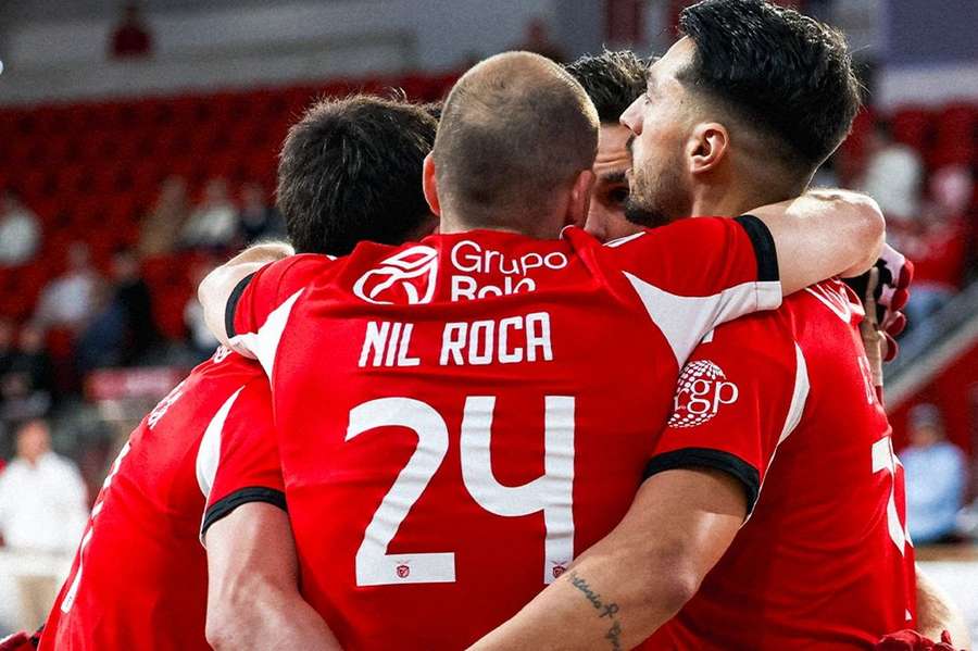 Benfica entrou com o patin direito nos play-offs Benfica entrou com o patin direito nos play-offs