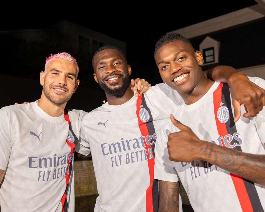 Theo, Tomori e Leao