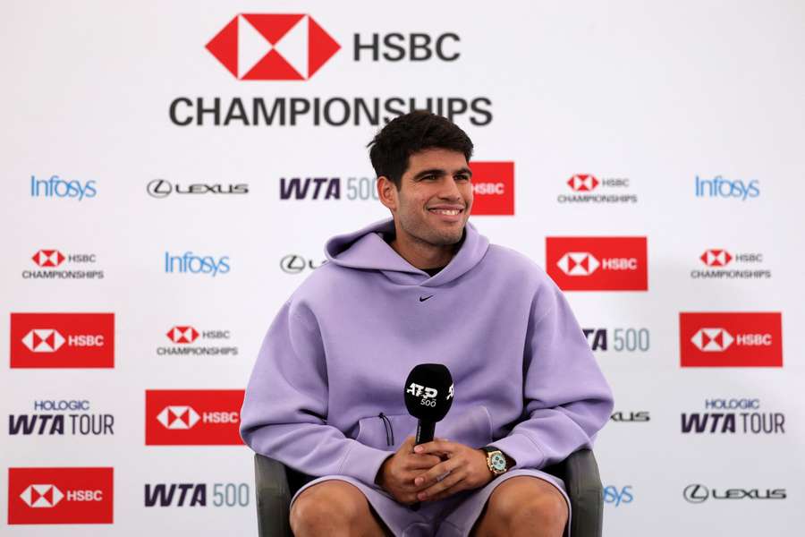 Alcaraz face à la presse ce dimanche.