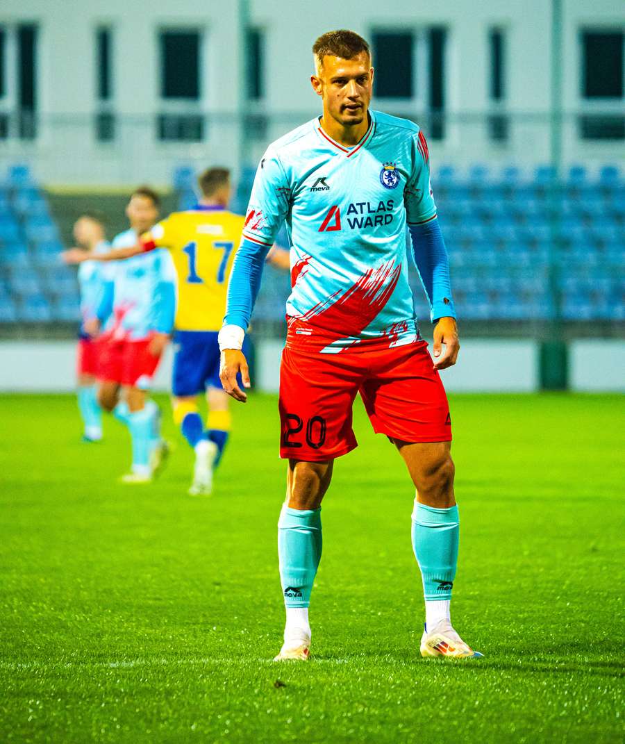 Vo veku 20 rokov patrí Csémy k ťahúňom Senca. Vo veku 20 rokov patrí Csémy k ťahúňom Senca.