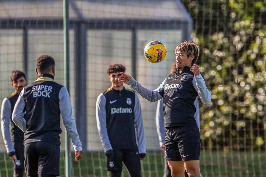 Morita foi chamado aos compromissos da seleção do Japão