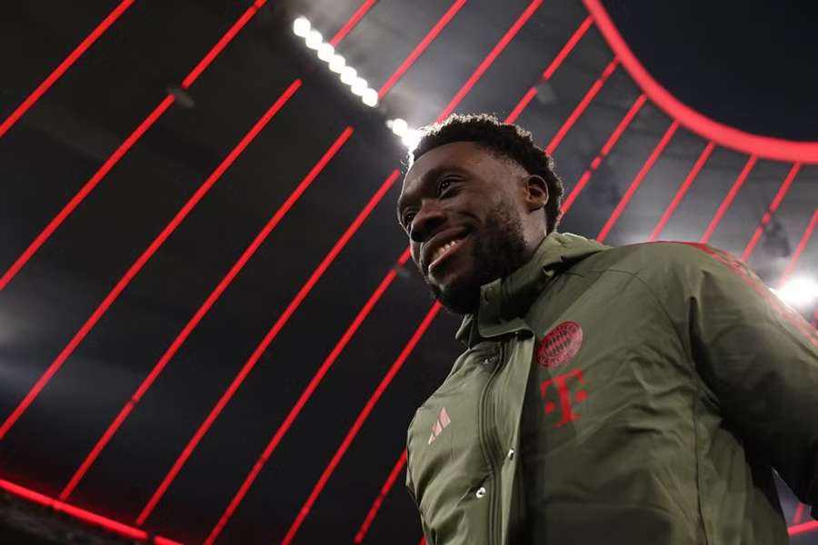 Tvrdou prácou sa dostal Davies na futbalových vrchol.