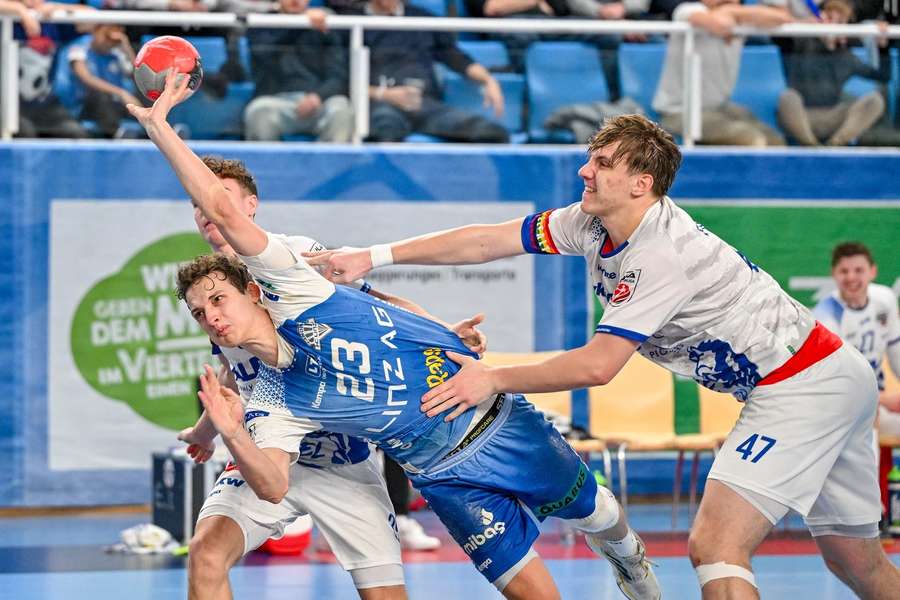 HLA Meisterliga: Hard gewinnt das Ländle-Derby, Unentschieden im Süd-Derby