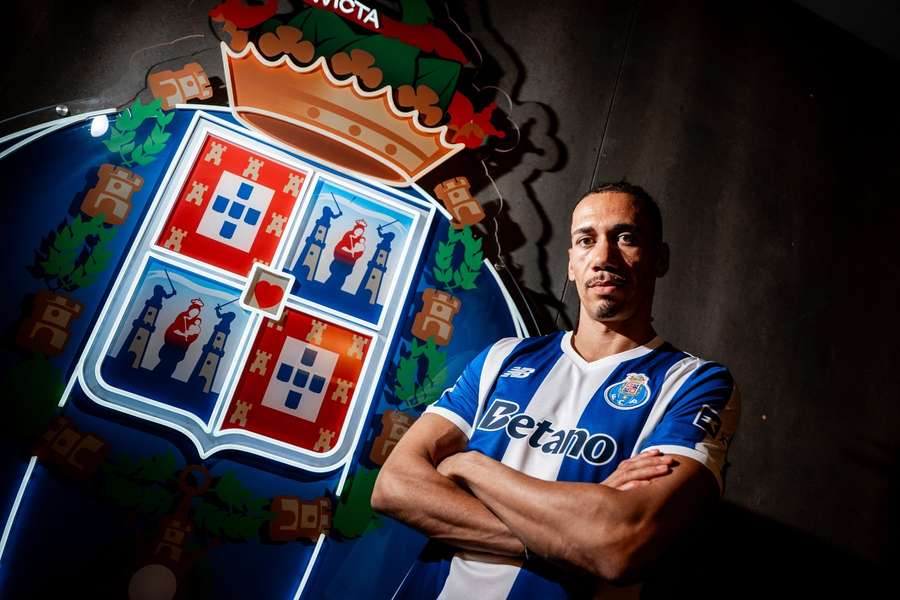 Chris Smalling apresentado no FC Porto Chris Smalling apresentado no FC Porto