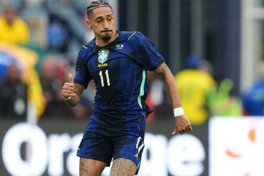 El rendimiento de Raphinha fue mediocre en la primera mitad El rendimiento de Raphinha fue mediocre en la primera mitad