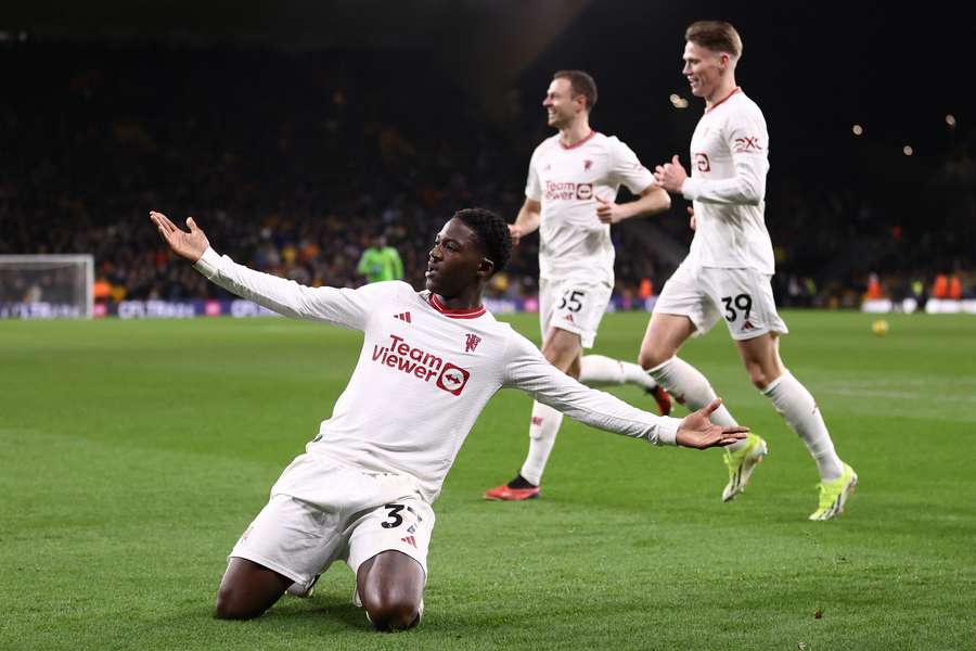 Kobbie Mainoo of Manchester United celebrates scoring his team's fourth goal 