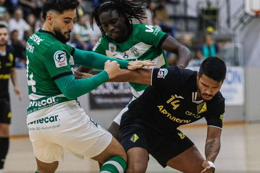 Sporting venceu jogo em atraso com o Quinta dos Lombos