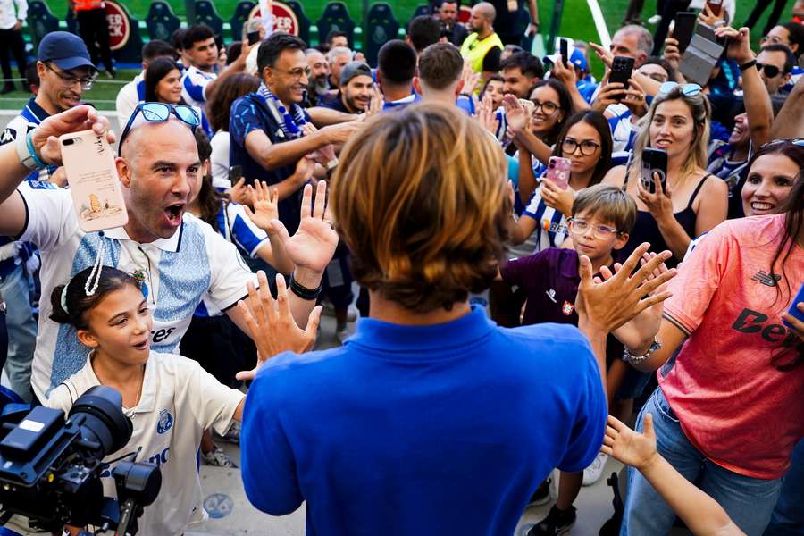 Rodrigo Mora a été l’un des joueurs les plus choyés par les supporters Rodrigo Mora a été l’un des joueurs les plus choyés par les supporters