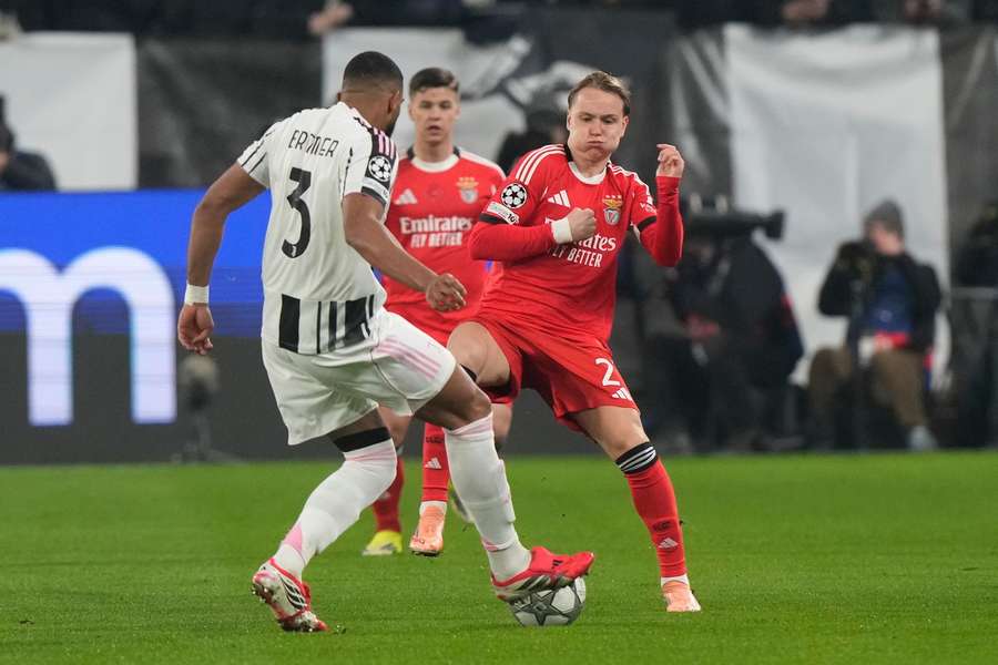 Benfica perdeu com a Juventus e está praticamente fora da Liga dos Campeões
