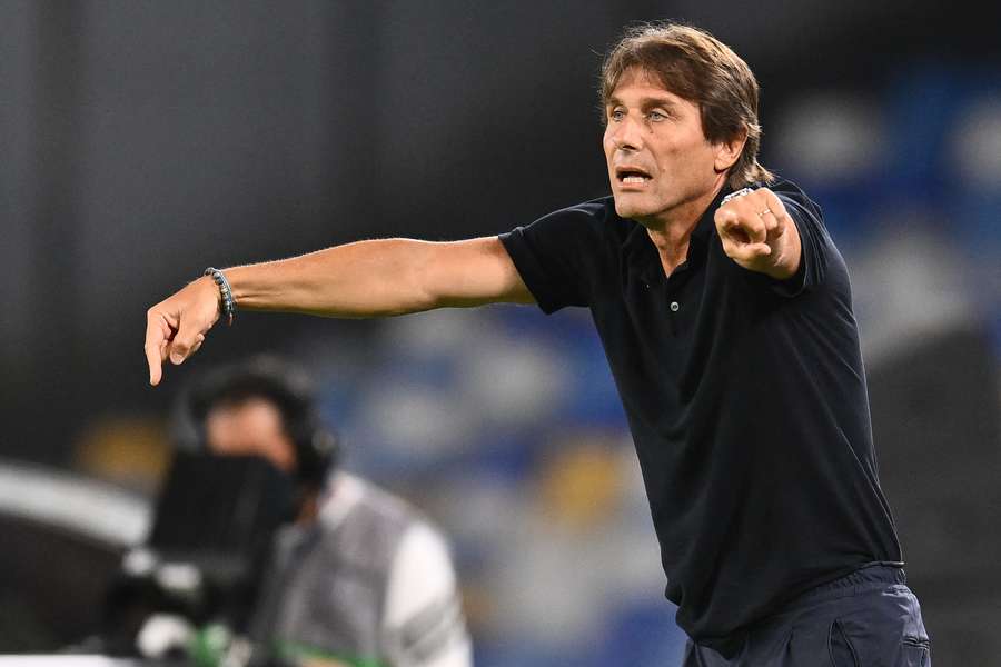 Antonio Conte, treinador do Nápoles