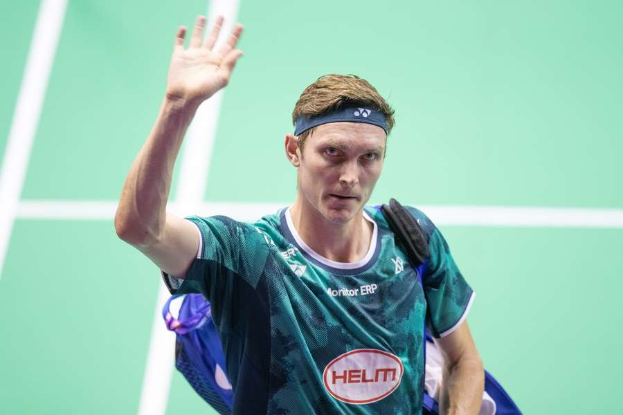 Axelsen forlader Kina tidligt.