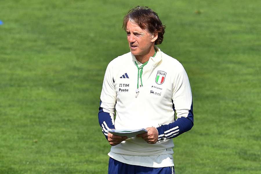 Italy coach Roberto Mancini during training