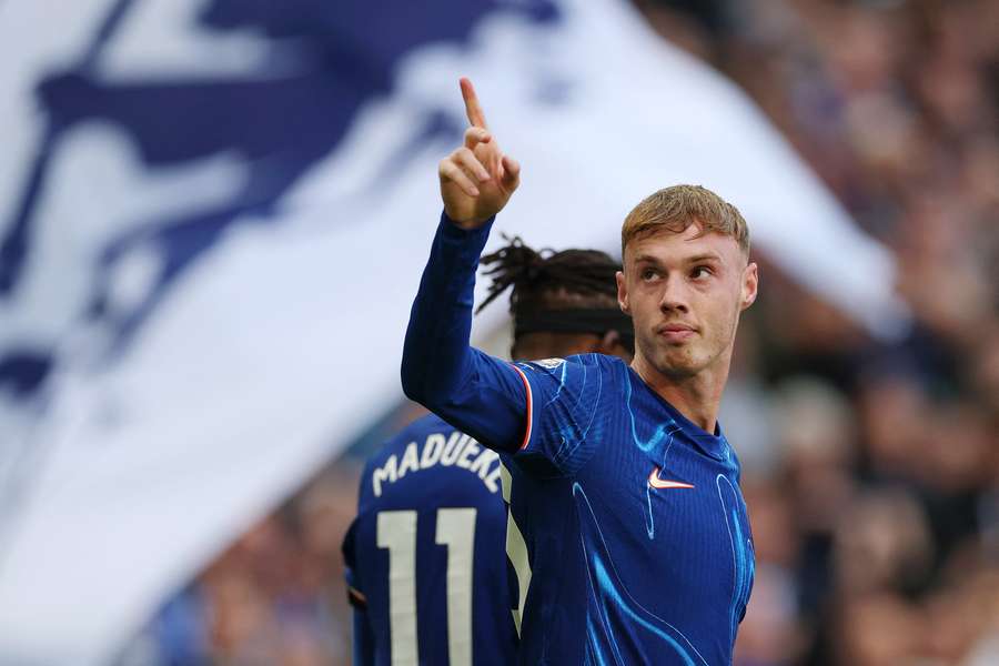 Palmer scoort vier keer en Chelsea verslaat Brighton ondanks vroeg doelpunt