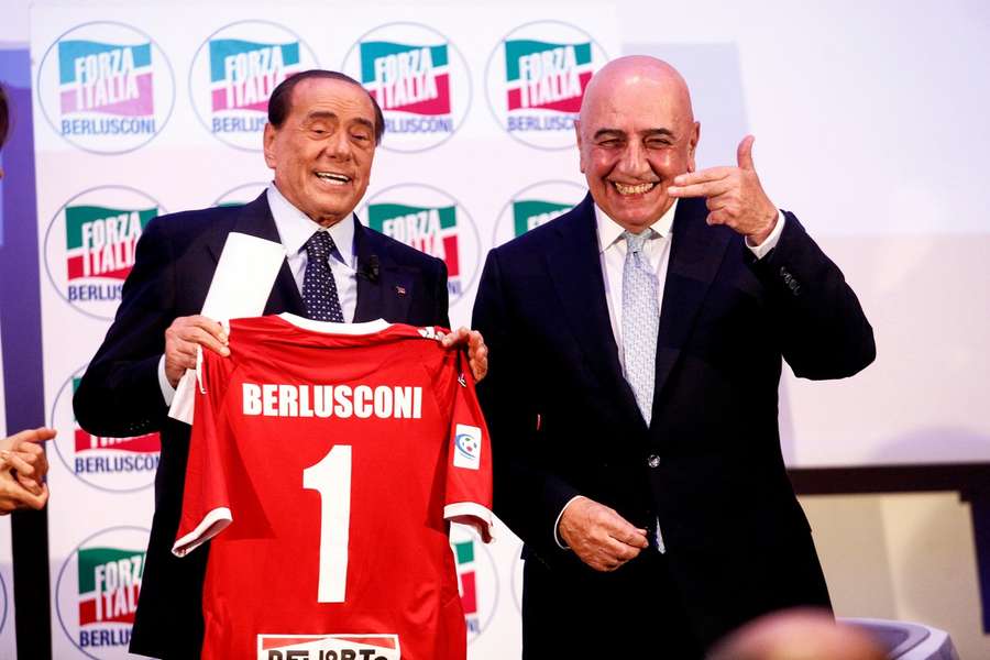 Berlusconi con la maglia del Monza