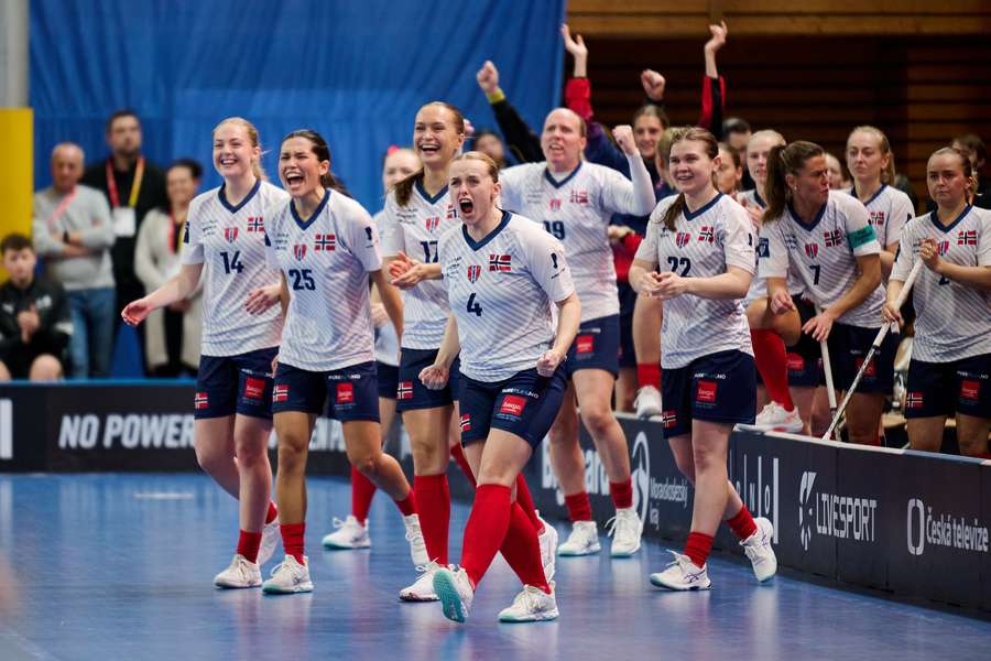 Norská radost po vítězných nájezdech. Norská radost po vítězných nájezdech.