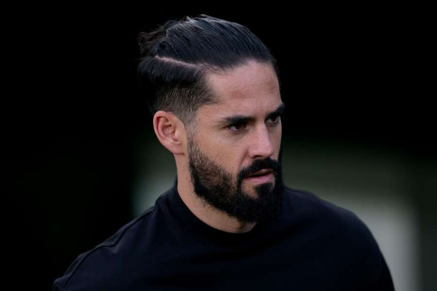 Isco vuelve a la convocatoria siete meses después