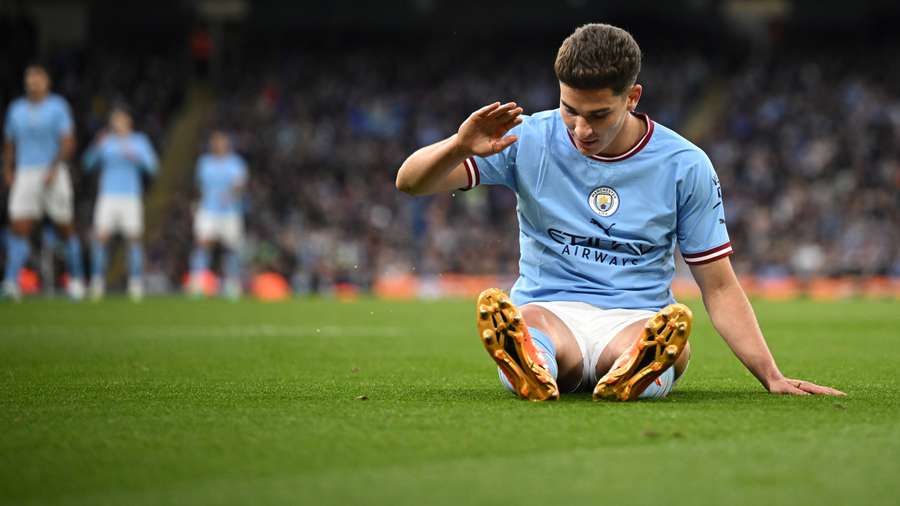 Julian Alvarez reacts during a frustrating opening for Man City