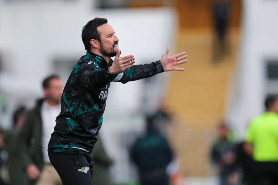 Técnico do Moreirense espera “jogo de grau de dificuldade grande” com Famalicão
