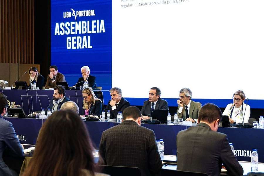Seis das 18 SAD da Liga opuseram-se à distribuição das verbas na Assembleia Geral da Liga