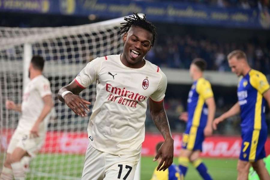 Rafael Leão deve mesmo renovar pelo Milan