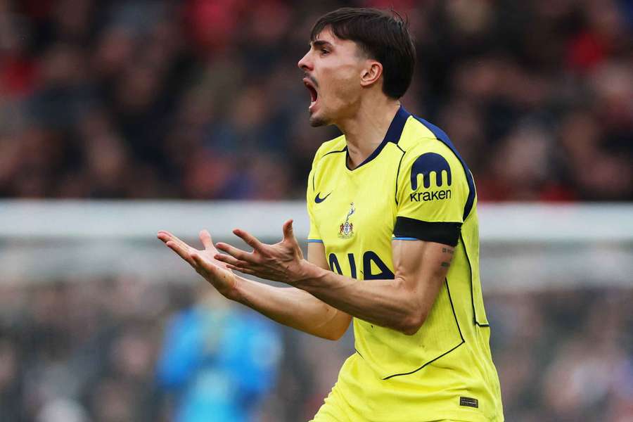 Tottenham je podle Rooneyho kandidátem na sestup.