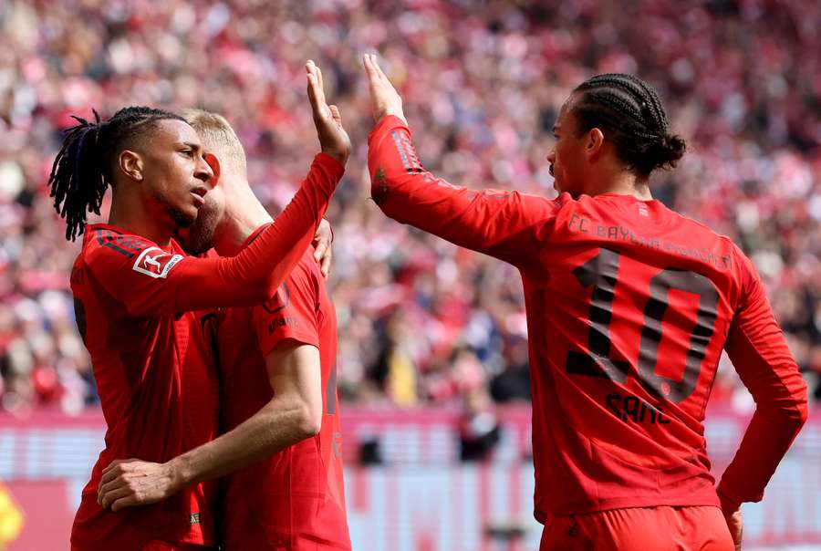 Olise y Sane marcaron para el Bayern de Múnich
