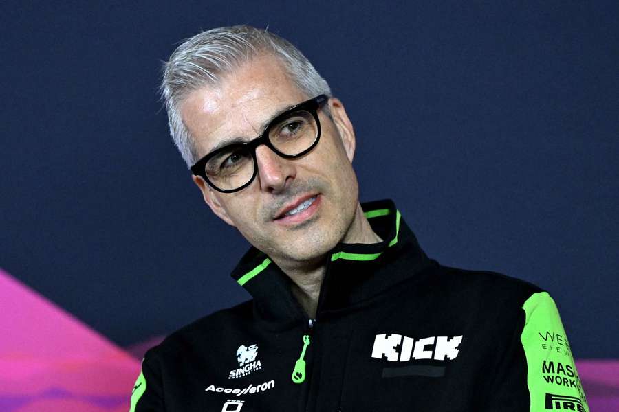 Bravi during a press conference