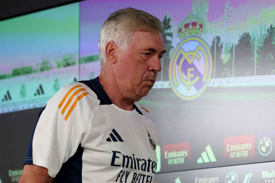 Carlo Ancelotti under pressekonferencen