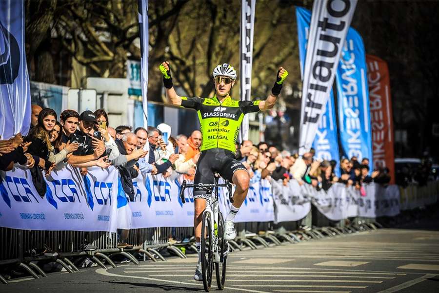 Ciclista uruguaio Mauricio Moreira vence 26.ª Clássica da Primavera