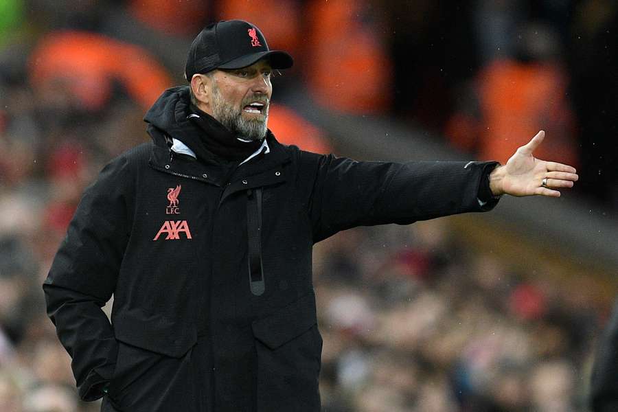 Klopp deve jogar sem os atacantes Roberto Firmino e Luis Díaz neste sábado