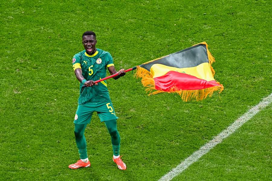 AFCON dál budí emoce. Pokud to zmírní napětí, medaile vrátíme, tvrdí kapitán Senegalu Gueye AFCON dál budí emoce. Pokud to zmírní napětí, medaile vrátíme, tvrdí kapitán Senegalu Gueye